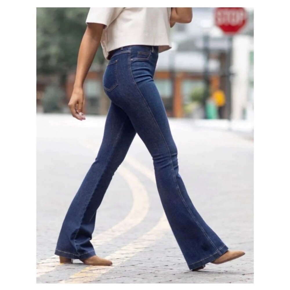 Spanx flare Pull-on Stretch jeans Dark Wash Size XL Tall